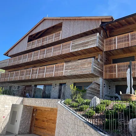 Exclusives Apartment Im Sonnenhof Moos Sexten Exterior photo